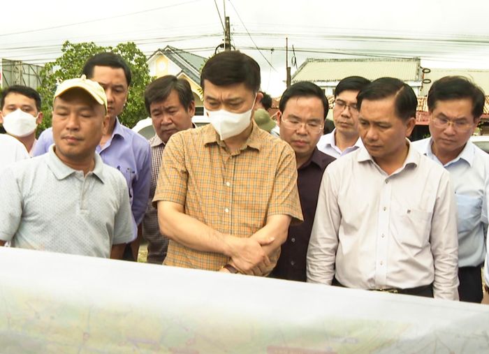 Đoàn công tác khảo sát cao tốc Châu Đốc - Cần Thơ - Sóc Trăng tại Sóc Trăng