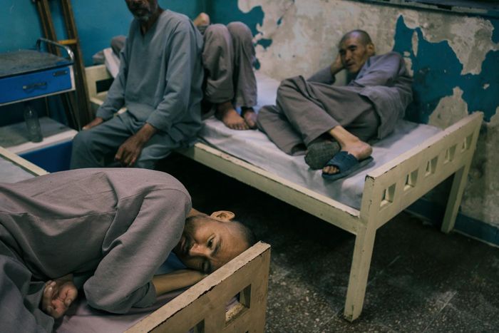 Các trung tâm cai nghiện ở Afghanistan thường xuyên trong tình trạng quá tải bệnh nhân. Ảnh: Washington Post.