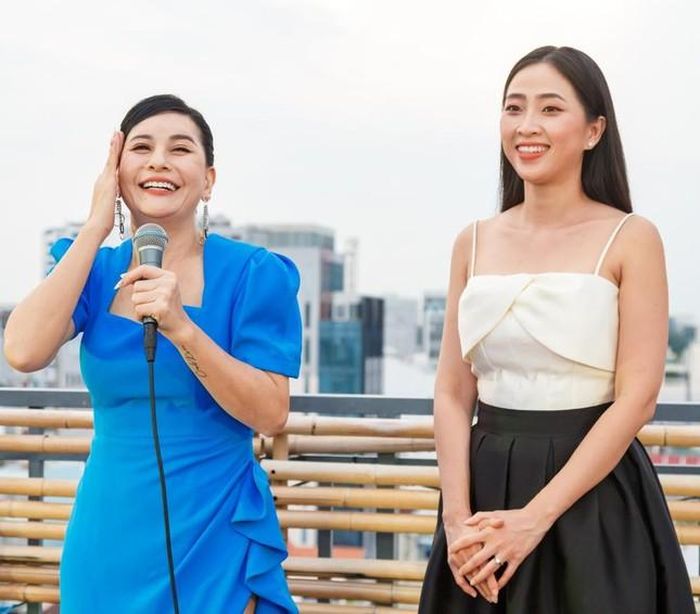 Hình xăm trên tay Cát Phượng.