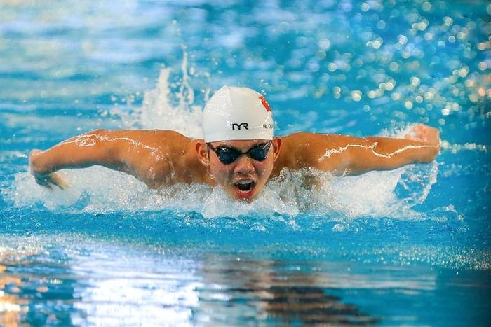 VĐV Nguyễn Quang Thuấn trên đường đua tại SEA Games 31.