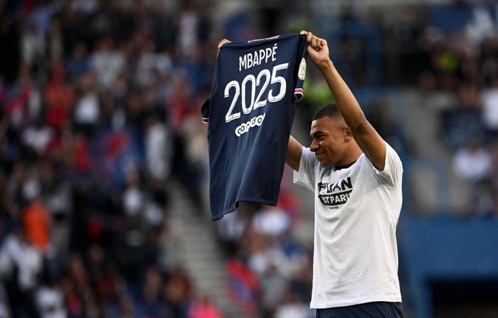 Mbappe ở lại PSG. Ảnh: PSG.