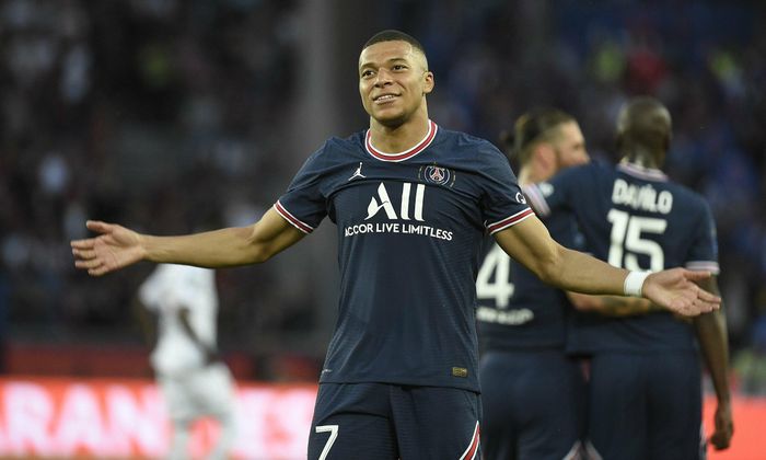  Mbappe có nhiều quyền lực trong tay. Ảnh: Reuters. 