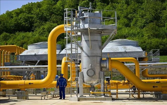 Hệ thống đường ống của trạm nén khí Bulgartransgaz ở Ihtiman, Bulgaria ngày 5/5/2022. Ảnh: AFP/TTXVN