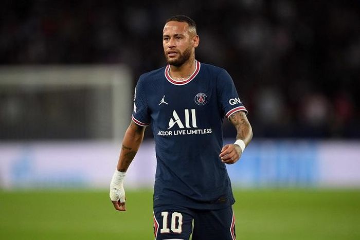 PSG sẵn sàng bán Neymar