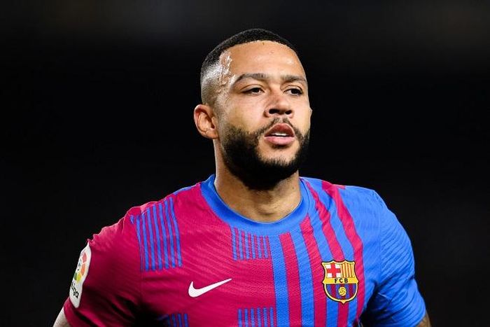 Depay chuẩn bị rời Barcelona