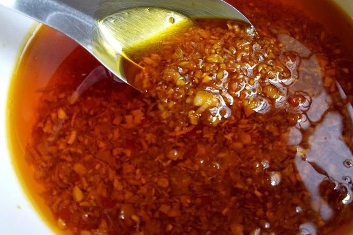 Phần nước sốt "linh hồn" của món phở chua