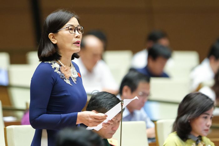 Đại biểu Xuân đặt câu hỏi: "Tại sao công tác quy hoạch theo Luật Quy hoạch lại chậm và có nhiều vướng mắc?". 