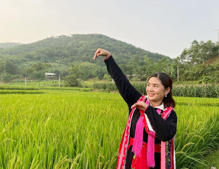 Điệu múa dung dị của làng quê.