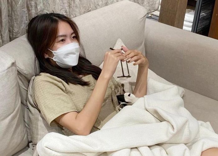  Phải nhàn rỗi quá lâu, công việc kém hiệu quả làm Minh Nguyệt kiệt sức. Ảnh: NVCC. 