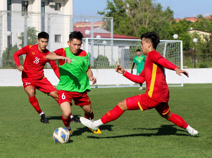 Buổi tập trước trận gặp U23 Thái Lan của U23 Việt Nam. Ảnh: VFF