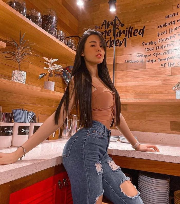 Skinny jean được thiết kế cho người có thân hình cân đối với lượng cơ bắp và đường cong nhẹ.