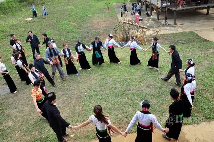 Xòe Thái thể hiện tinh thần đoàn kết dân tộc