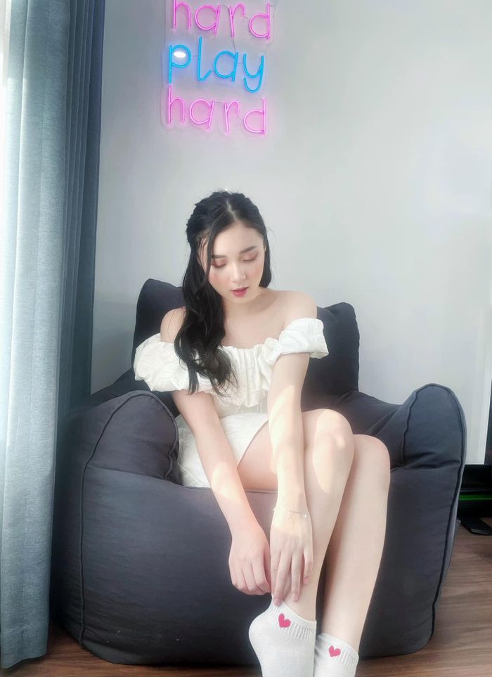 Phương Thảo cũng từng chia sẻ trên báo chí, cô thấy khá thoải mái sau khi kết hôn. Hai vợ chồng đều là người trẻ, lại là đồng nghiệp nên thấu hiểu và thông cảm cho nhau.