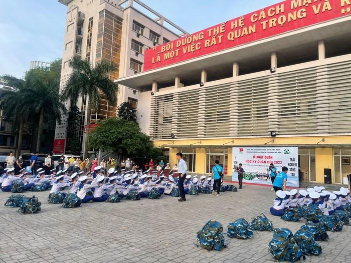 Học kỳ quân đội là chương trình dành cho thanh, thiếu niên từ 8 đến 18 tuổi. Khóa học diễn ra từ ngày 5/6/2022 đến ngày 11/6/2022.