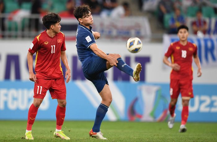  U23 Việt Nam cũng có nhiều cầu thủ non kinh nghiệm nhưng cái hơn của thầy trò Gong Oh-kyun là bản lĩnh, sự tự tin và tuân thủ kỷ luật chiến thuật. Ảnh: AFC. 