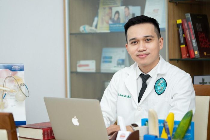  Thạc sĩ, bác sĩ Lê Vũ Tân, khoa Nam học, Bệnh viện Bình Dân. Ảnh: BSCC. 