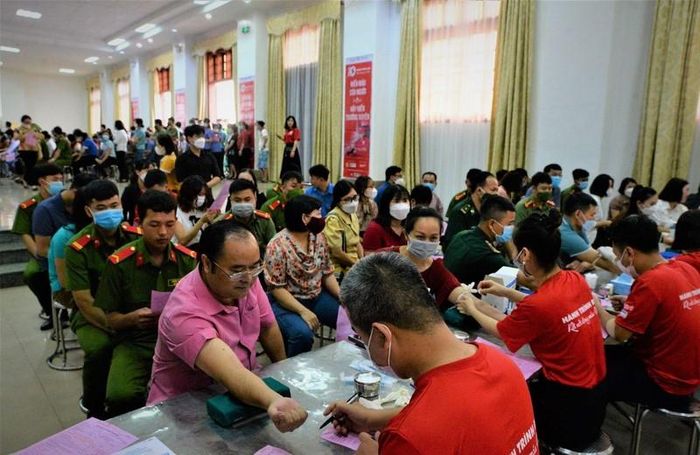 Ngày hội đã thu hút trên 3.000 tình nguyện viên tham gia đăng ký, khám sàng lọc, xét nghiệm và hiến máu nhân đạo