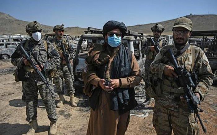 Lực lượng đặc nhiệm Badri, Taliban trong cuộc hành quân tái chiếm Pul-e-Hesar.