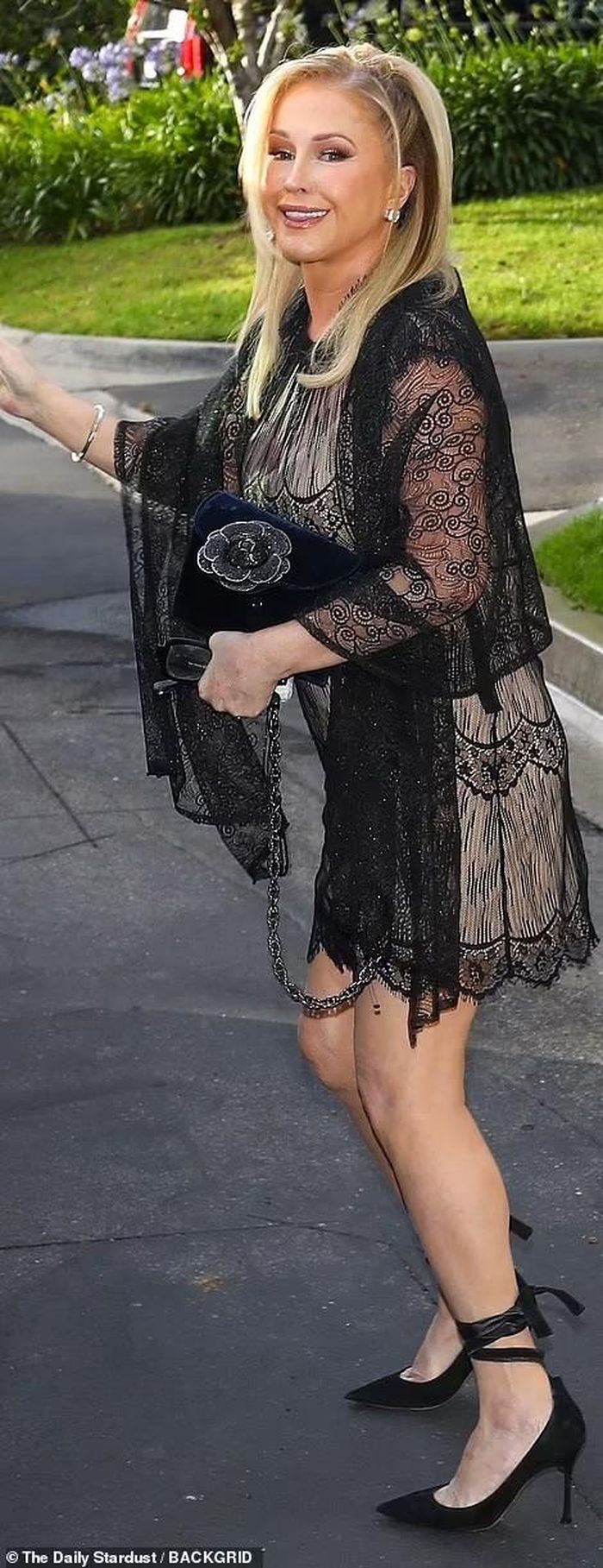 Bà Kathy Hilton - mẹ của Paris Hilton là một trong số các khách mời của vợ chồng Britney Spears. Hôn lễ của nữ ca sĩ không có sự góp mặt của cha mẹ, em gái và hai con trai. 
