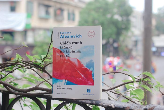  Cuốn sách quan trọng trong sự nghiệp Alexievich, đưa bà đến giải Nobel danh giá. Ảnh: Tao Đàn. 
