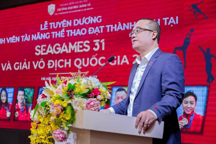 PGS.TS Nguyễn Trúc Lê, Hiệu trưởng Trường Đại học Kinh tế, ĐHQG HN. Ảnh: UEB