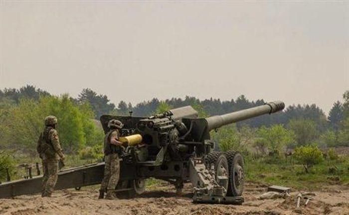 Các đơn vị pháo binh Nga có thể sử dụng số lượng đạn gấp nhiều lần so với Ukraine, đặc biệt khi hiện nay ở Donbass, giao tranh đã trở thành một cuộc chiến tiêu hao khi cả hai bên đều sử dụng máy bay không người lái để tìm mục tiêu cho các cuộc tấn công bằng trọng pháo.