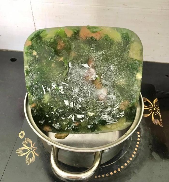 Đặc sản "canh đông lạnh", chẳng biết ngon không nhưng nhìn thấy đây chuẩn là món ăn thảm họa rồi.