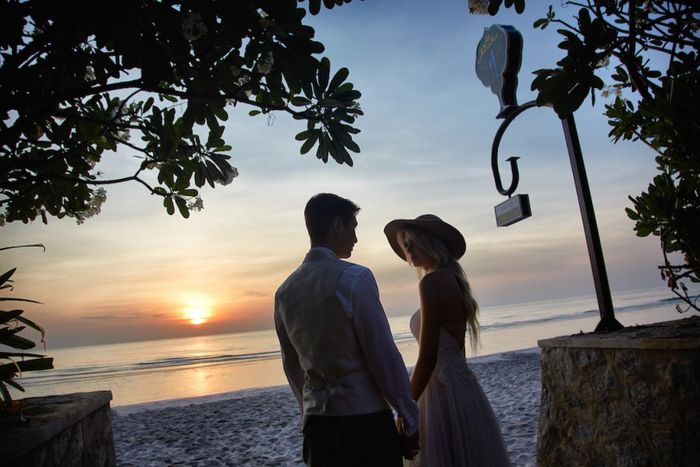 Ngắm hoàng hôn ở Hua Hin, Thái Lan: Hua Hin có những bãi biển tuyệt đẹp để bạn và người yêu cùng ngắm hoàng hôn.