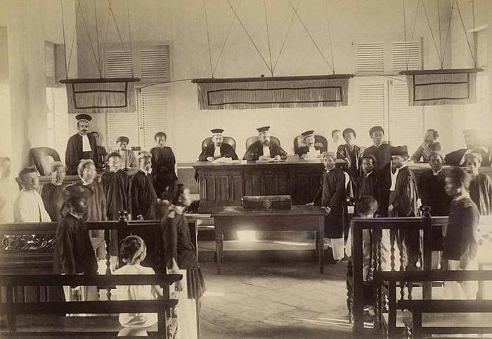 Quạt kéo được sử dụng trong phòng xử án tại Tòa án Vĩnh Long 1885