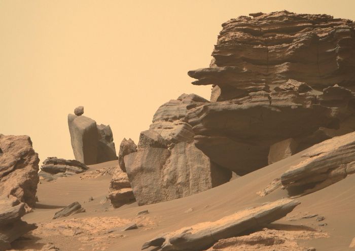  Ảnh chụp những phiến đá kỳ lạ được Perseverance chia sẻ ngày 12/6. Ảnh: NASA. 