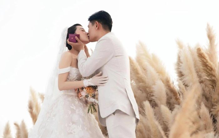 Khoảnh khắc rạng ngời của cô dâu Minh Hằng. 