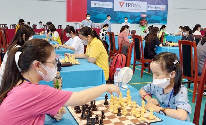 Dù mới 8 tuổi nhưng Như Ý đã có kinh nghiệm thi đấu ở nhiều giải đấu lớn cấp quốc gia và khu vực Đông Nam Á.