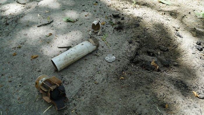 Trong ngày 18/6, vào khoảng 1 giờ chiều, quân Nga đã bắn một tên lửa Iskander vào Khu công nghiệp Kharkiv. Gần nơi va chạm, các binh sĩ Ukraine tìm thấy một số "mồi bẫy" với ký hiệu 9V899.