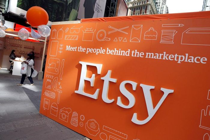 Biểu tượng của nền tảng thương mại điện tử chuyên về đồ thủ công Etsy. Ảnh: Reuters