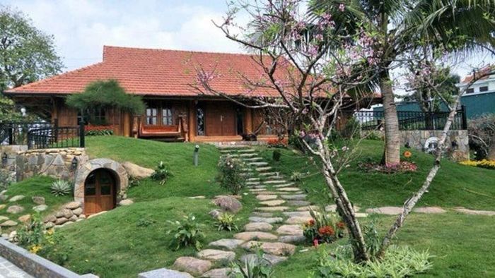 Năm 2018, nghệ sĩ Xuân Bắc khiến nhiều người bất ngờ khi hé lộ biệt thự rộng lớn tại Hà Nội. Ảnh: Internet