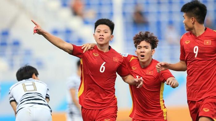 Vũ Tiến Long (6) là tác giả bàn gỡ 1-1 ở trận U23 Việt Nam gặp U23 Hàn Quốc. Ảnh: Song Ngọc