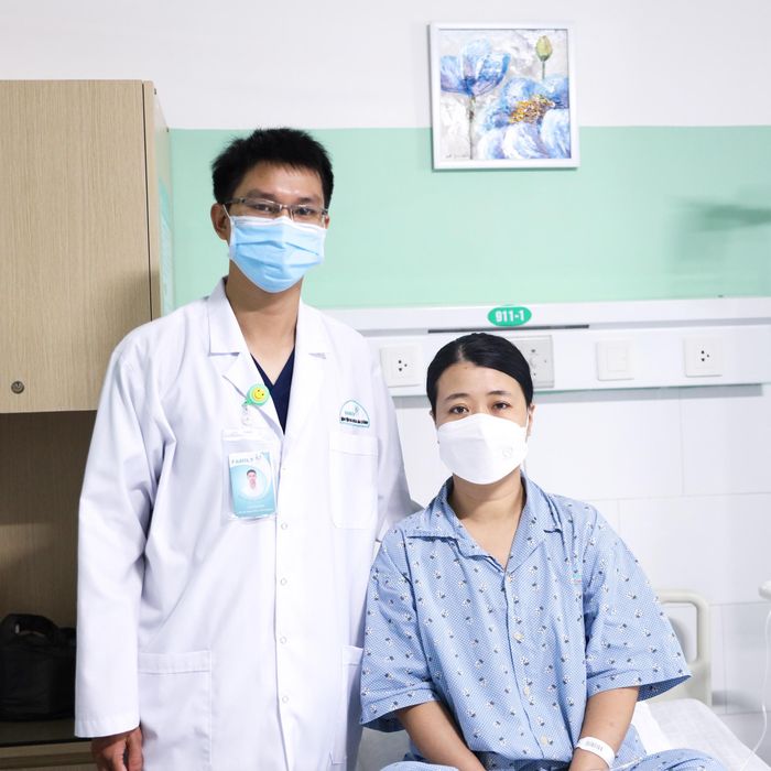 Bác sĩ Long và bệnh nhân