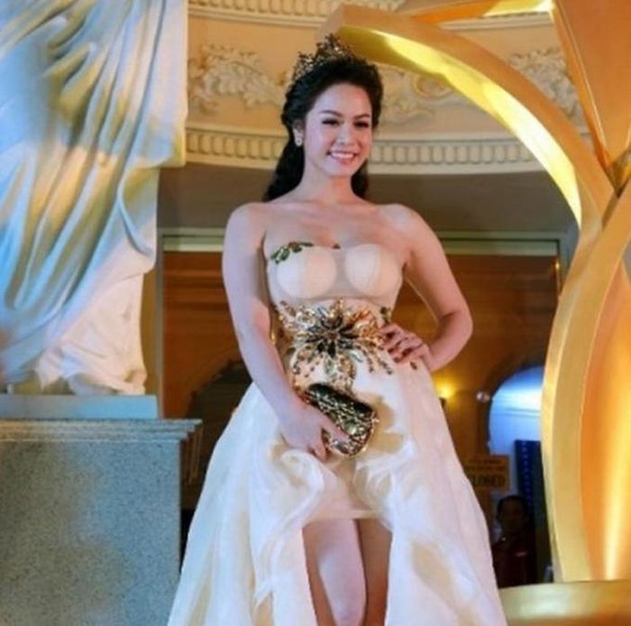  Có lẽ đây là hình ảnh Nhật Kim Anh không bao giờ muốn nhìn lại.