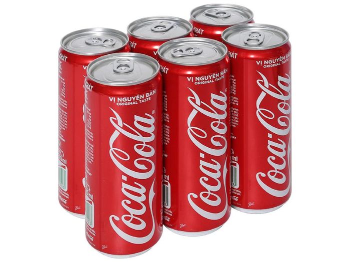 Coca-Cola còn có tác dụng tẩy sạch những vết gỉ sét trên những chi tiết mạ của ôtô