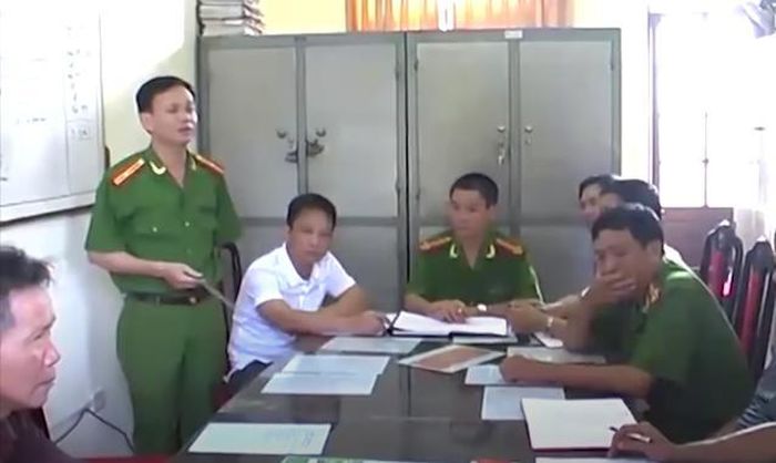 Sau khi lấy được lời khai của nạn nhân, Công an tỉnh Hải Dương đã nhanh chóng họp án để đưa ra những biện pháp nghiệp vụ truy lùng đối tượng và lên kế hoạch vây bắt. Từ những thông tin về những đối tượng nghi vấn, các điều tra viên đến nhà các đối tượng trên và được người nhà cho biết nhóm đối tượng này vừa về nhà lấy đồ đạc rồi đi ngay.