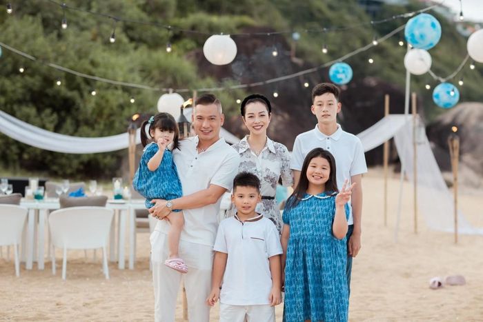Mái ấm hạnh phúc của cô.