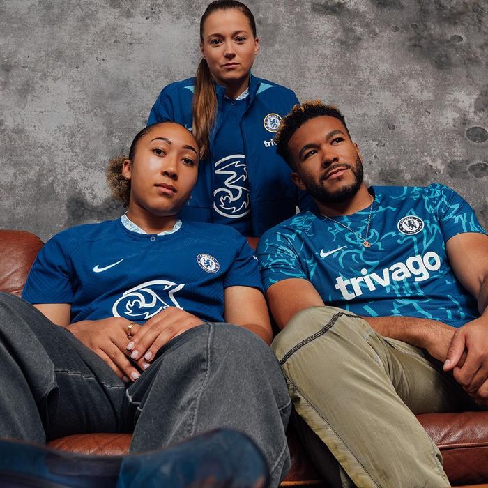 "Nike có vẻ hơi 'tiếc não' cho Chelsea thì phải", CĐV tên Hưng ở Việt Nam ngán ngẩm với mẫu thiết kế mới của Nike