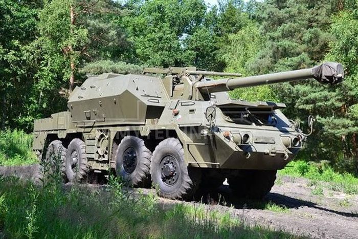 "Bộ Quốc phòng dự định mua pháo tự hành 152 mm vz. 77 Dana đã qua sử dụng, sửa chữa và kèm theo việc hiện đại hóa. Excalibur Army từ Cộng hòa Séc với Ukrspetsexport đã ký hợp đồng trị giá 40,3 triệu USD để trở thành nhà cung cấp các sản phẩm này".