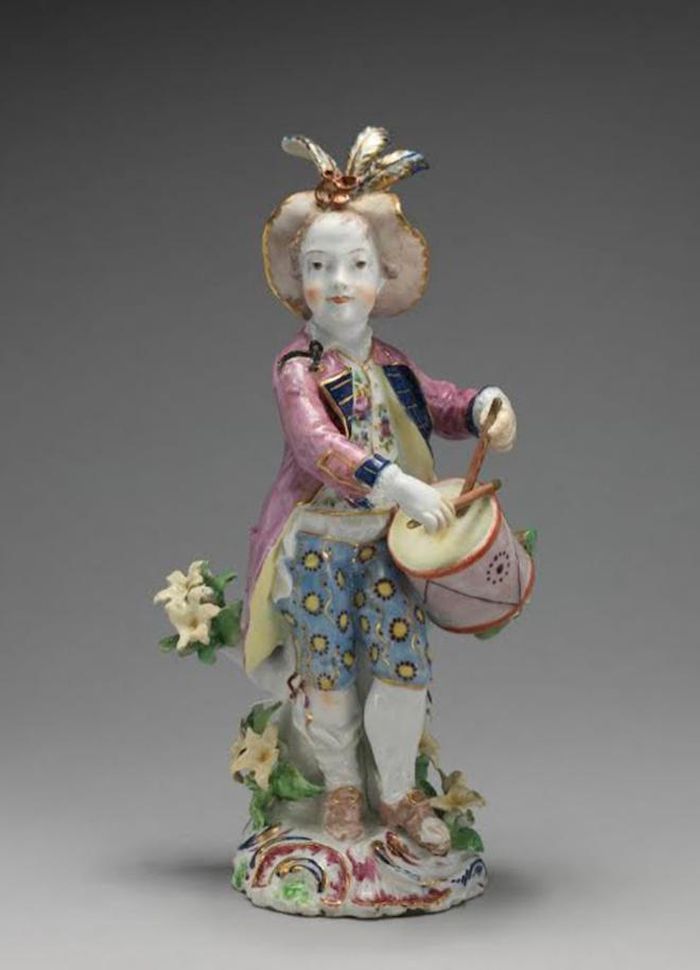 "Drummer (Bowl Porcelain Factory)"– Bảo tàng nghệ thuật Metropolitan