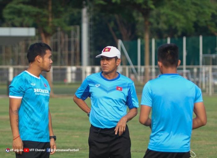 HLV Đinh Thế Nam không muốn các học trò có tư tưởng cầu hòa.