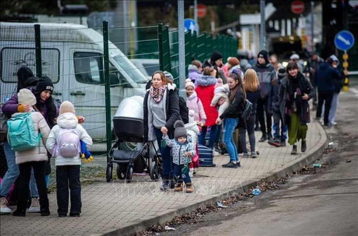 Người tị nạn Ukraine sang tới Ubla, miền Đông Slovakia ngày 25/2/2020. Ảnh: AFP/TTXVN