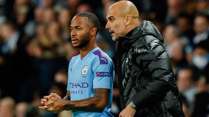 Sterling từng là cầu thủ yêu thích nhất của Pep Guardiola trong nhiều năm. Nhưng trong mùa giải trước, thời gian trên sân của Sterling trong các trận đấu lớn đã giảm dần.