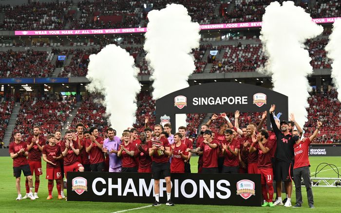 Sau thất bại 0-4 trước Man United, Liverpool tìm lại sự tự tin bằng việc đánh bại Crystal Palace để giành cúp giao hữu ở Singarpore.