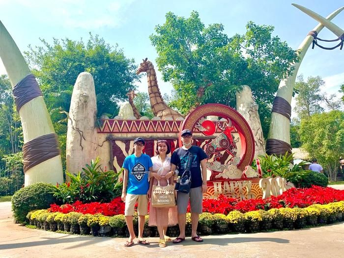 Chị Hoàng Thị Xuân và các con