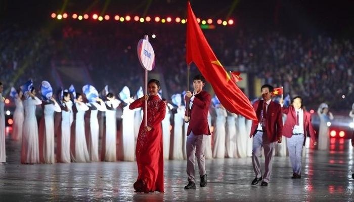 Đoàn thể thao Việt Nam tham dự Lễ khai mạc SEA Games 31.